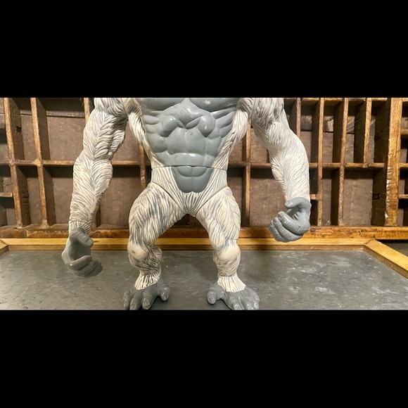 TMNT Mutants & Monsters Raphael vs The Yeti Boxed Set Playmates 2005 YETI ONLY - Picture 4 of 7